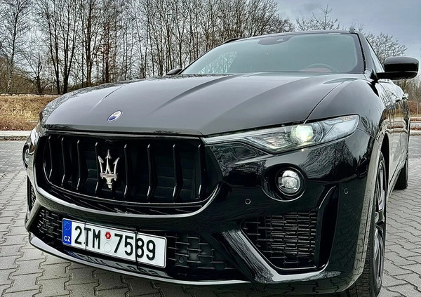 Maserati Levante cena 234900 przebieg: 50000, rok produkcji 2019 z Warszawa małe 379